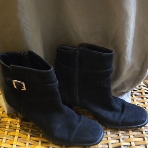 Karen Scott Black Suede Leather Zip Booties/Ankle Boots